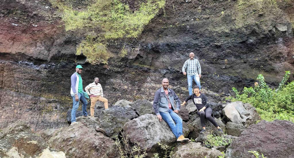 LARREN team during fieldwork at a volcanic rock outcrop